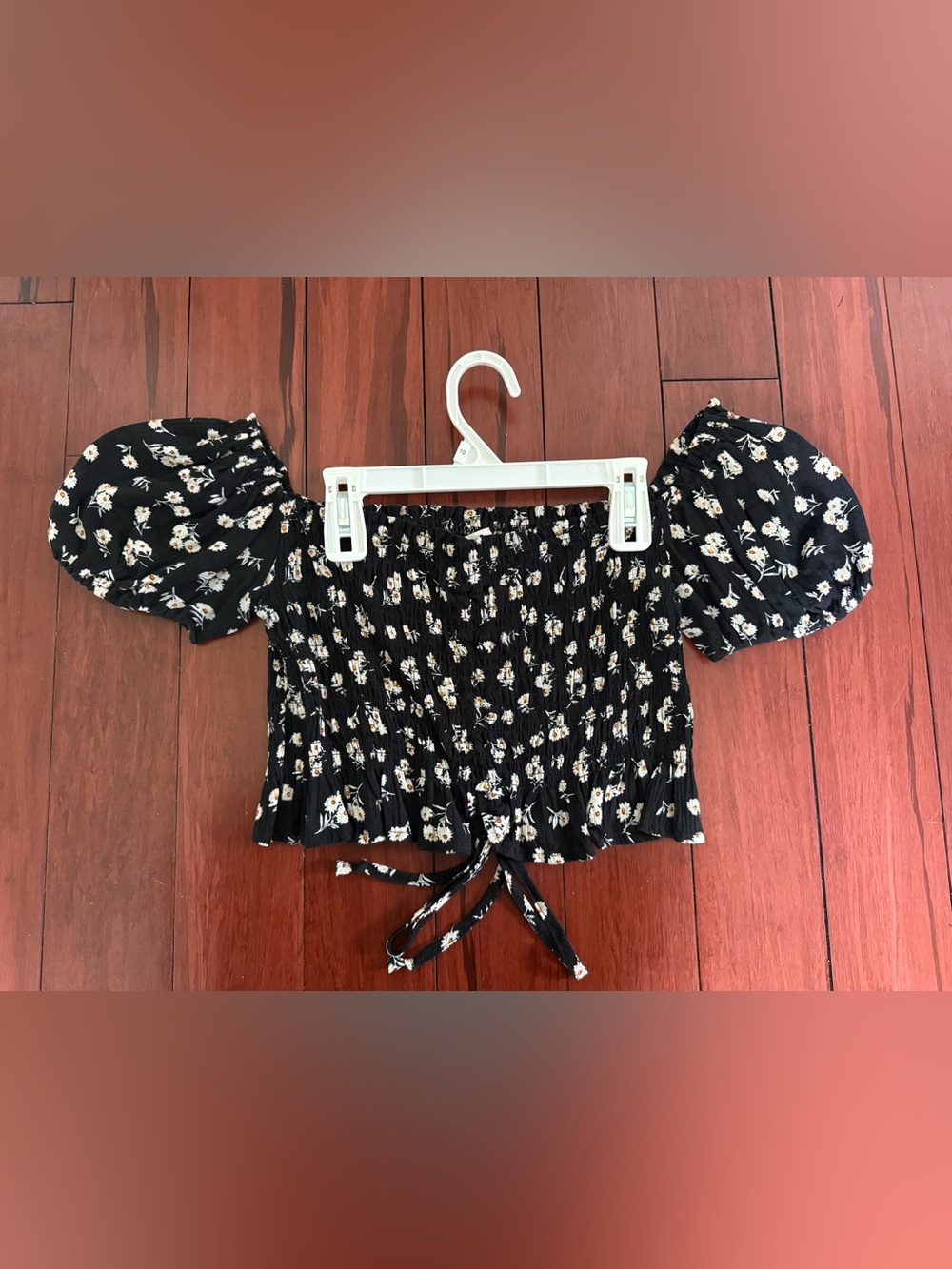 Black Floral Smocked Puff Sleeve Crop Top